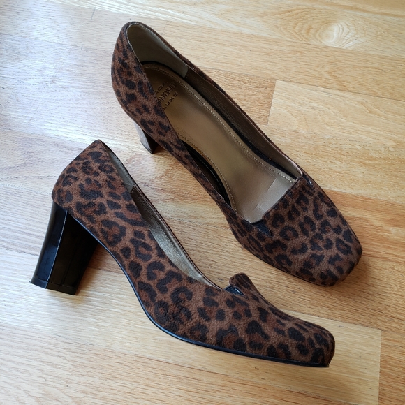 Joan & David Shoes - Circa Joan & David Luxe Block Heel Pumps